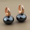 Klassisk designbrödform Pearl Simple Earring for Women ovanliga örhängen Party Personlighet Drop Earings Fashion Jewelry 240227