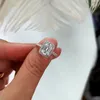 Corte esmeralda 2ct Anillo de diamante de laboratorio Conjuntos nupciales Real 925 plata esterlina Compromiso Anillos de boda para mujeres Joyas de gemas nupciales 240228
