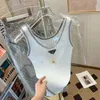 XS-XL Women T Shirts Designer Koszulka Projektantka Kobieta T-Koszulka Summer Modna dzianina Koszula Wysokiej jakości modne kobiety oddychające na zewnątrz bluzy