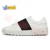 2024 Zapatos de San Valentín Diseñador Hombres Mujeres Zapatos de vestir casuales Blanco Rojo Dorado Triple Top Negro Unitleds Zapato de cuero para mujer Zapatillas abiertas Deportes al aire libre