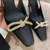 Scarpe vestiti in raso rhinestone bowknot per donne cinghia posteriore a punta quadrata nero tacchi alti sexy sandali da donna pompe per feste