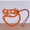 PU LEATHER HORSE CHEVAL BAG CHARMA Märke Huvud Pendant Ornament Trending Paddock Keychain Söt handgjorda nyckelchains328z