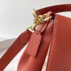Bolso de hombro casual de diseñador para mujer, bolso cruzado con logotipo de decoración de Metal, bolso para axila, bolso de diseñador de lujo para mujer