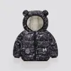 Down Coat Winter Hooded Children Jacket Cartoon Baby Coats Ultralight Bomull vadderade barn Jackor Varma kläder