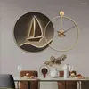 Wall Clocks Modern Decorative Round Aluminum Alloy Frame Painting Clock Creative Restaurant Light Luxury High-end Atmospheric