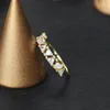 Klusterringar trendiga triangel kubiska zirkoniaringar för kvinnor y2k guldfärg midi finger ring tillbehör mode smycken grossist r196