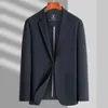 Clásico para hombre Primavera Verano Trajes de chaqueta ligera Casual Color sólido Chaquetas finas de protección solar Outwear Abrigo superior suelto y transpirable 240223