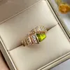 Bague de créateur série tête de serpent pour femme diamant pierre précieuse plaqué or 18 carats plus haut compteur matériaux avancés cadeau de style classique pour petite amie avec boîte 049