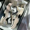 Designer de luxo Sneaker mass novo couro de couro branco calcanhar plana pista ao ar livre plataforma casual feminino tênis tênis sapatos de basquete