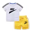 Estate nuovo marchio per neonati stampato Abbigliamento sportivo Estate Ragazze Comodi pantaloncini T-shirt Set 2 set di abbigliamento per bambini Abbigliamento per bambini