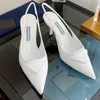 디자이너 하이힐 신발 클래식을위한 여성 샌들 P 트라이앵글 뾰족한 발가락 3.5cm 7.5cm 얇은 힐 블랙 힐 가죽 여름 브랜드 펌프 크기 35-40