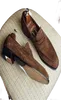 Men de mode mode Business Casual Dress Shoes Fabriqué à la main Brown Suede Coux de voiture Couvre-tête carrée portant des mocassins KU079 2111029548722