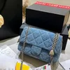 Luxurys handväskor Mini Flap Handväska Bag axelväska Rose Blue Denim Canvas Love Heart Justering Silverkedja Rem axel Back Designer Women Luxury Bag