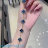 2024Jewelry Designer Vans Four-Leaf Clover Armband Four Leaf Grass V Five Flower Armband Womens New Peter Stone Agate Fritillaria Plated 18k Gold Lock Bone Chain Chain