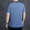 T-shirt a maniche corte sportiva in seta di ghiaccio moda sottile da uomo estate 2024 nuova maglietta girocollo allentata casual