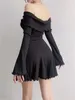 Vestidos casuais preto malha babados mini vestido mulheres retalhos fora do ombro solto magro moda com nervuras roupas femininas