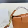 High-end 5A spring and summer new products, charming design, classic small bucket bag style, mobile phone bag, lipstick bag, gold hardware designer bag, classic crossbody