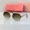 2024 Miumius gafas de sol diseñador para mujer anti-radiación UV400 personalidad para hombre gafas retro placa de alto grado valor miui sunglass FVZ3