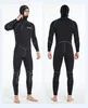 Kvinnors badkläder 7mm Wetsuit Neopren Tjockad Håll varma i ett stycke Surfing Suft Djup Diving Professional Spearfishing Hooded