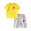 Zomerkledingset voor jongens, T-shirts en korte broeken voor kinderen, 2 sportkleding, set met babyjongenskleding, top en broek, 1-13 jaar