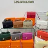 Bolsas de luxo femininas Bolsas de grife de marca de moda letras fivela de metal estilo comissário de bordo tofu bolsa de ombro único bolsa crossbody 90% vendas de fábrica no atacado