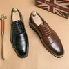 est Italiaanse Oxford Heren Designer Schoenen voor Mannen Luxe Lederen Bruiloft Puntschoen Jurk Klassieke Plus Size 3848 240229