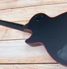 Anpassad elektrisk gitarr, röd logotyp och kroppsförpackning, svart matt, svart EMG -patron
