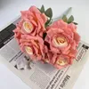 Fiori decorativi 7 teste di rose artificiali bouquet finto simulazione fiori di seta flores per decorazioni per feste di nozze da giardino domestico fai da te