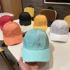 Gorra de diseñador Gorra de diseñador de lujo Modelos personalizados informales británicos de gorras de béisbol para hombres y mujeres Tejido de algodón unisex Suave y cómodo Gran marca Buena con el