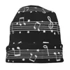 Bérets Notes de musique blanc sur noir casquettes Cool hommes femmes Ski Skullies bonnets chapeau printemps chaud multifonction Bonnet tricot