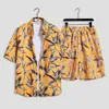 Trainingspakken voor heren Herenmode printset Shirt met korte mouwen + shorts 2-delige set Losse 2024 zomer Vrije tijd strandpak Heren vakantie Hawaii-set J240305