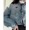 女性用ジャケットデザイナートライアングル標準デニムジャケットファッションクルーボタンポケットデニムショートジャケット240305