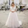 Klasyczna sukienka ślubna w Plus Size 2024 romantyczne O-Neck trzy ćwierć rękawy koronkowe aplikacje A-line panny młodej Suknie Vestidos de novias szata de Mariee