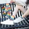 Frauen Socken Regenbogen gestreift gemustert Funny Short Cool Cotton Harajuku Süßes Kawaii weibliche Modefarbe Happy Socken Femme