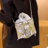 24SS Designer Vercaces Tas Unieke en niche bosstijl kleine schoudertas voor dames Nieuwe veelzijdige en high-end gevoel Populaire wateremmer crossbodytas dit jaar