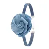 Collier ras du cou en forme de fleur de Rose bleue pour femmes et filles, collier papillon à la mode, ornement de fête de mariage