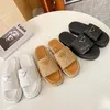 sandálias de grife para mulheres chinelas de triângulo de triângulo Prad Plataforma de sandália Raffias Mens Slipper Summer Summer Salto plano Flip Flip Pool Sliders Sliders Sneakers de praia D8