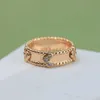 2024 дизайнерское кольцо Четырехлистный клевер Кольцо из 18-каратного розового золота серебряное кольцо с бриллиантами Обручальные кольца Роскошные ювелирные изделия Свадебные милые подарки