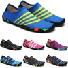 Chaussures d'eau populaires Chaussures d'eau femmes hommes sans lacet plage pataugeoire pieds nus chaussures de natation à séchage rapide respirant léger Sport baskets unisexe 35-46 GAI-16