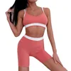 Kvinnors träningsdräkter Två stycken uppsättning av kontrasterande yogaset Cross Shock-Absorbing Bra och Hip Push Up Bike Shorts Super Stretch Gym Workout Suit J240305