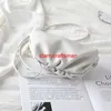 Sacs à main en cuir Botteg Veneta Pochette Sac Fon Ck Cloud Sac Femme Niche Française Internet Celebrity Plissé Dumplings Sac Cuir Véritable Cuir Souple Ohave logo HBL6