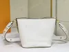 Diseñador Bolsa de cubo de bloqueo y caminata Mujer Caqueta de muñeca Cadena de bolso de bolso Luxury Luxury Heart Shoulfody Bolsas de cuerpo cruzado de embrague Moldades Wyg