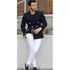 Abiti da uomo Blazer 2023 Blu Navy doppiopetto Abito da uomo Blazer casual Uomo Tuxedo Giacca personalizzata stile 2 pezzi (giacca pantaloni bianchi)