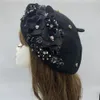 女性のための冬のユニークなデザイナーベレー豪華なブーケターバンキャップ誇張された画家帽子女性ヘッドピース240226