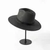 Breda brimhattar hink hattar 2023 Nytt vanligt band Panama Straw Hats for Women Summer Beach Hats Wide Brim Sun Hat Funeral Church Derby Fedora Cap Upf50+ J240305