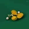 Brooches Vintage Fashion Pearl Inlay High-grade Matching Jewelry Pin Gingko Leaf Beeswax Plant Corsage Brooch For Women