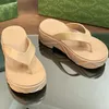 2024 Designer luxury platform flip-flop slide slippers womens 100% leather pure color beach soft-soled non-slip sandals Ladys outdoor wearproof sponge shoes size 35-40
