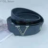 Belts 2024 Black Embossed Checkered Belts Letter V Alloy Hollowing Process Designers Unisex Leash Smooth Buckle Geometric Leather Girdle 240305