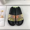 Chinelos de designer floral para homens mulheres verão borracha couro casual slides moda luxo plana engrenagem sola sandles homem praia sapatos sandálias