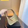 23 Nowy artykuł ze słomian w torbie hobo torba do kręgli designerka torba crossbody torebka torebka Wysokiej jakości przenośna torba mody mody alkoholCoffee mumu